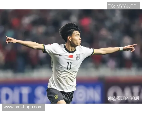 足球场上的爆发力天才球员盘点速度与力量并存的竞技风采 足球场上的爆发力天才球员盘点速度与力量并存的竞技风采